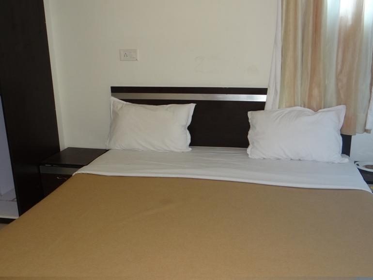 Linear Inn Indore Bagian luar foto