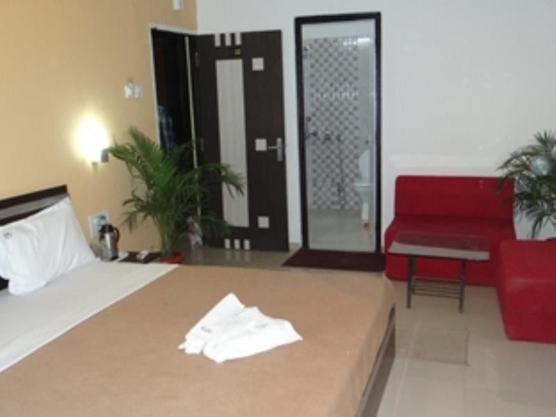 Linear Inn Indore Bagian luar foto